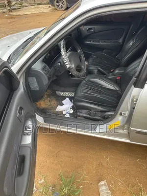 Toyota Corolla 2005 Blanc cassé