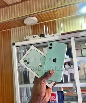 New Apple iPhone 11 128 GB Vert