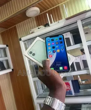 New Apple iPhone 11 128 GB Vert