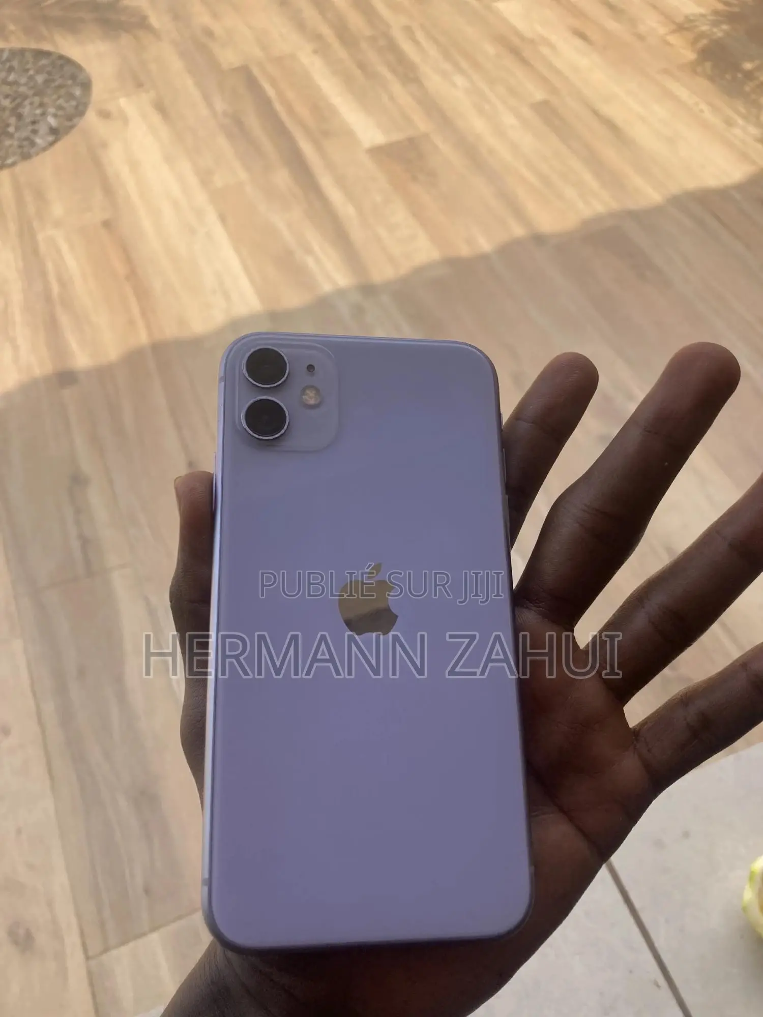 Apple iPhone 11 64 GB Violet