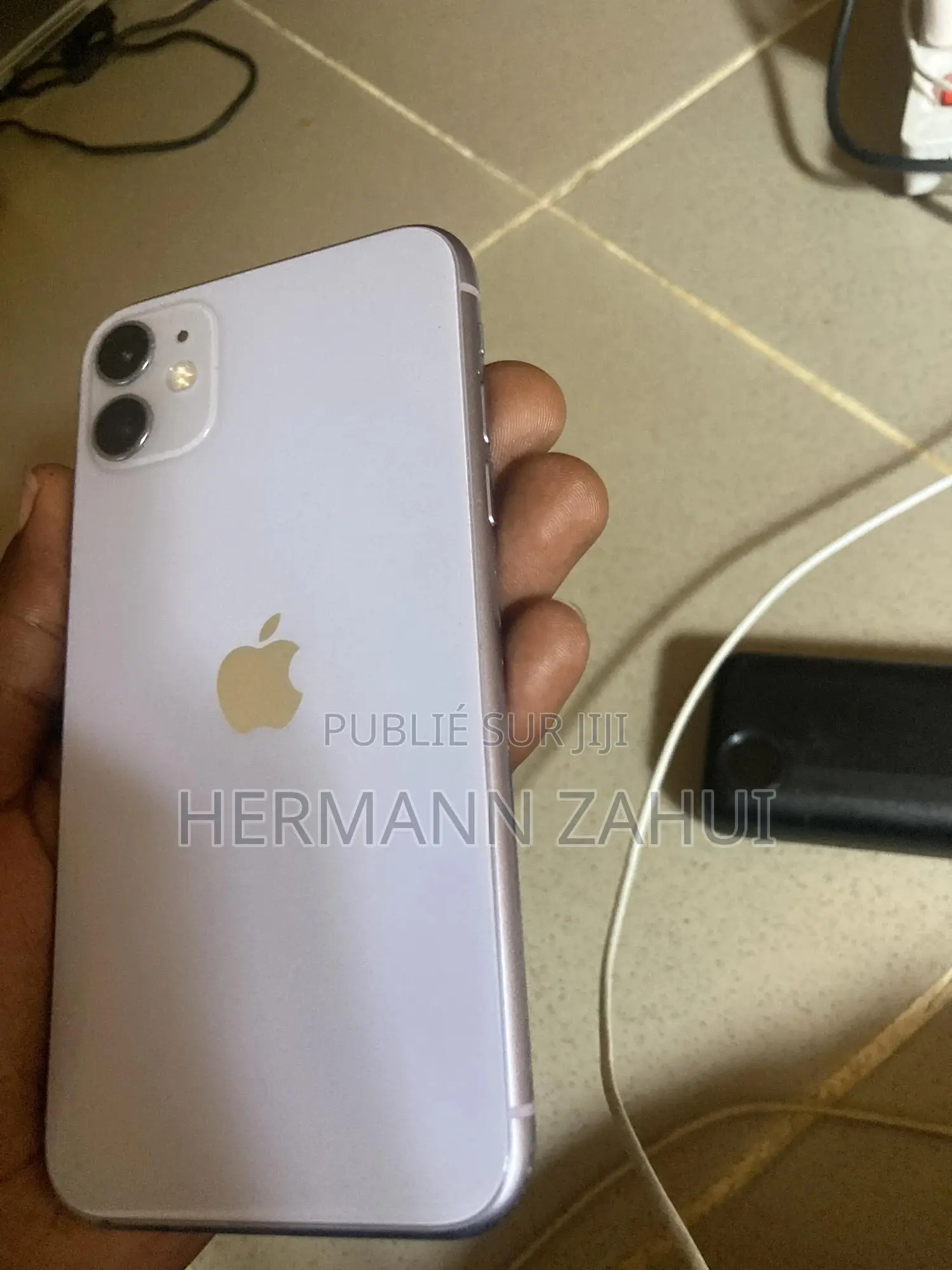 Apple iPhone 11 64 GB Violet