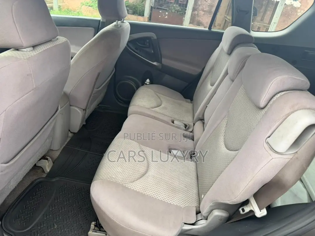 Toyota RAV4 2.0 VVT-i 2008 Gris