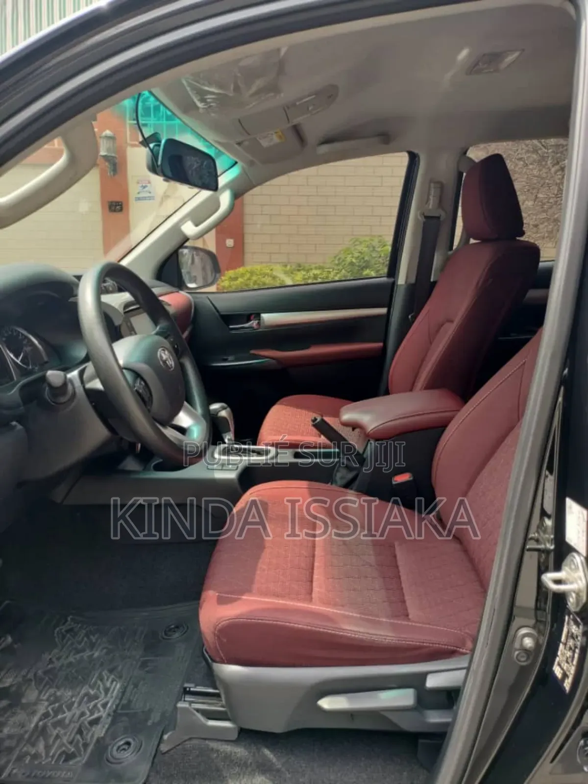 Toyota Hilux 2024 Black