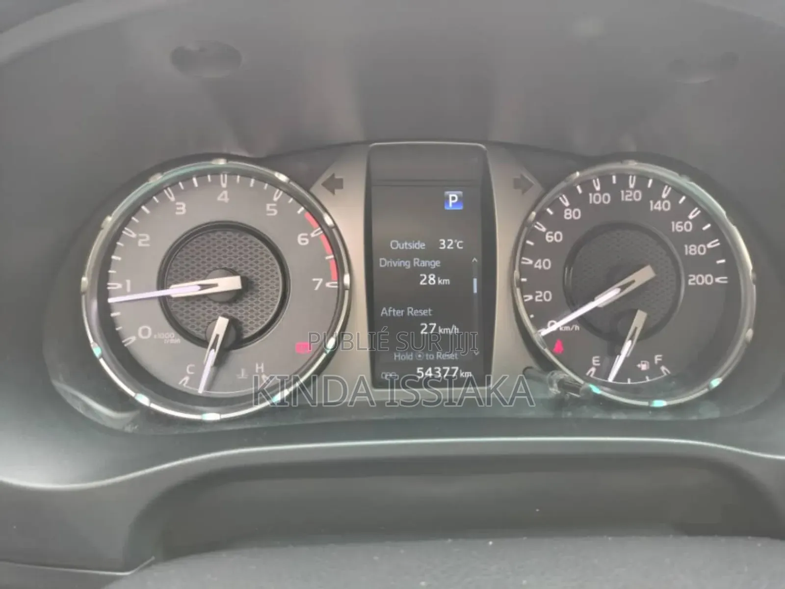 Toyota Hilux 2024 Black