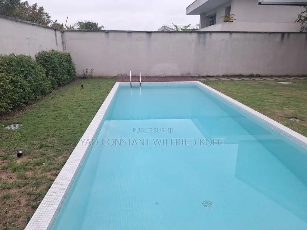 4chbre Duplex dans Cocody à Louer