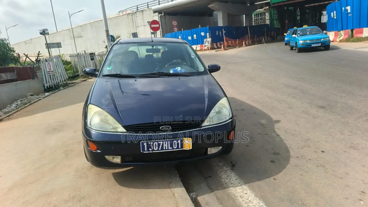 Ford Focus 1999 Blue