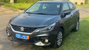 Suzuki Baleno 2023 Gris