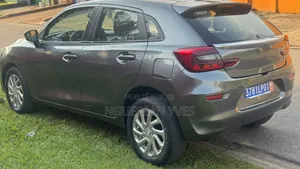 Suzuki Baleno 2023 Gris