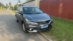Suzuki Baleno 2023 Gris