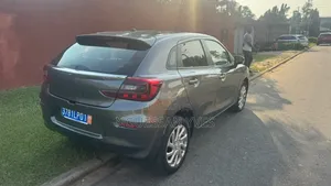 Suzuki Baleno 2023 Gris