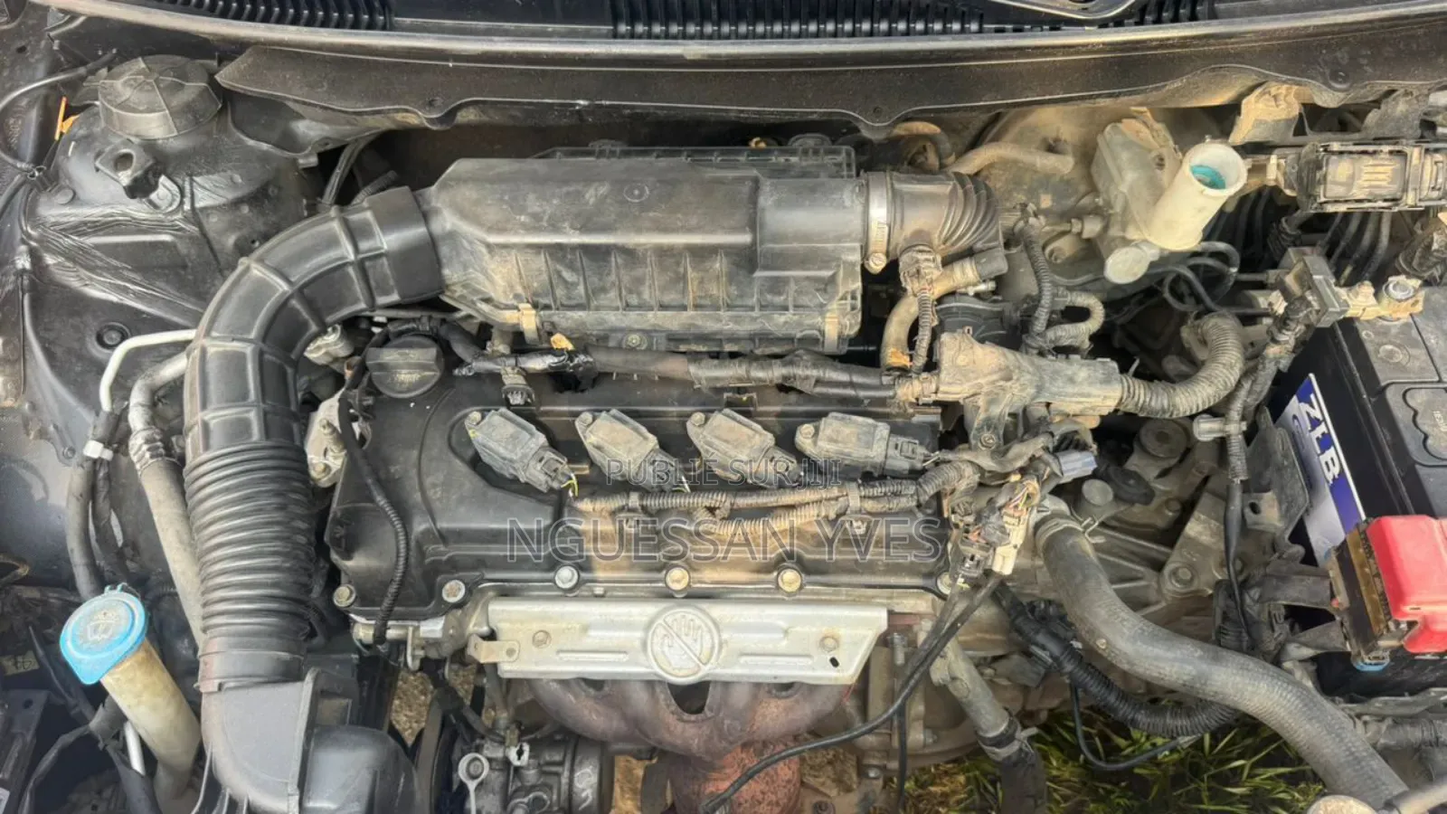 Suzuki Baleno 2023 Gris