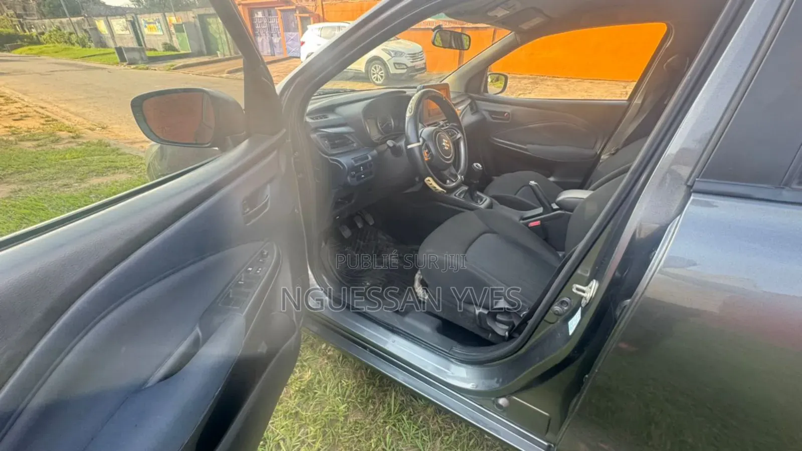 Suzuki Baleno 2023 Gris