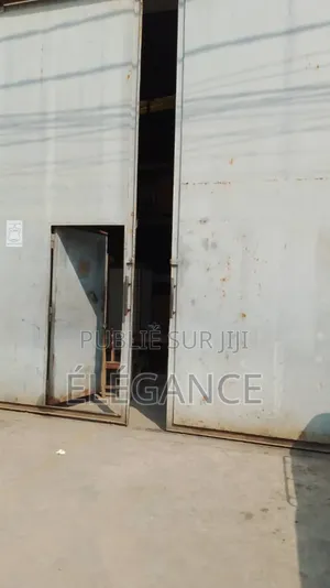 1chbre Maison dans Entrepôt, Koumassi à Vendre