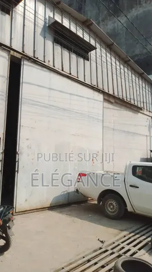 1chbre Maison dans Entrepôt, Koumassi à Vendre