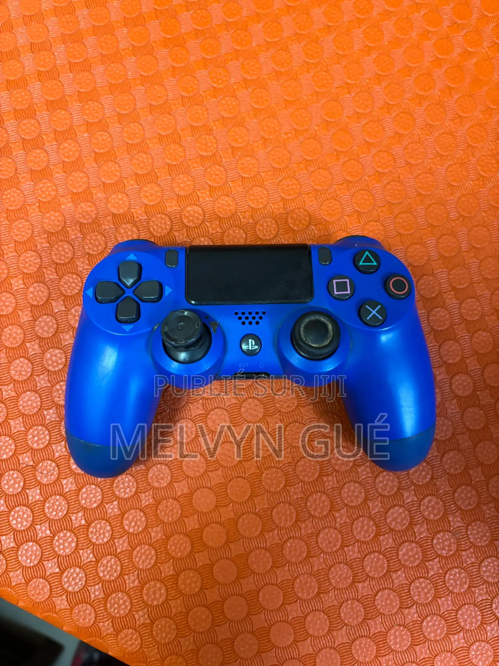 Ps4 Slim À Vendre – 110 000 Fcfa (Prix À Débattre)