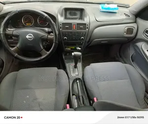Nissan Almera 2005 Gris