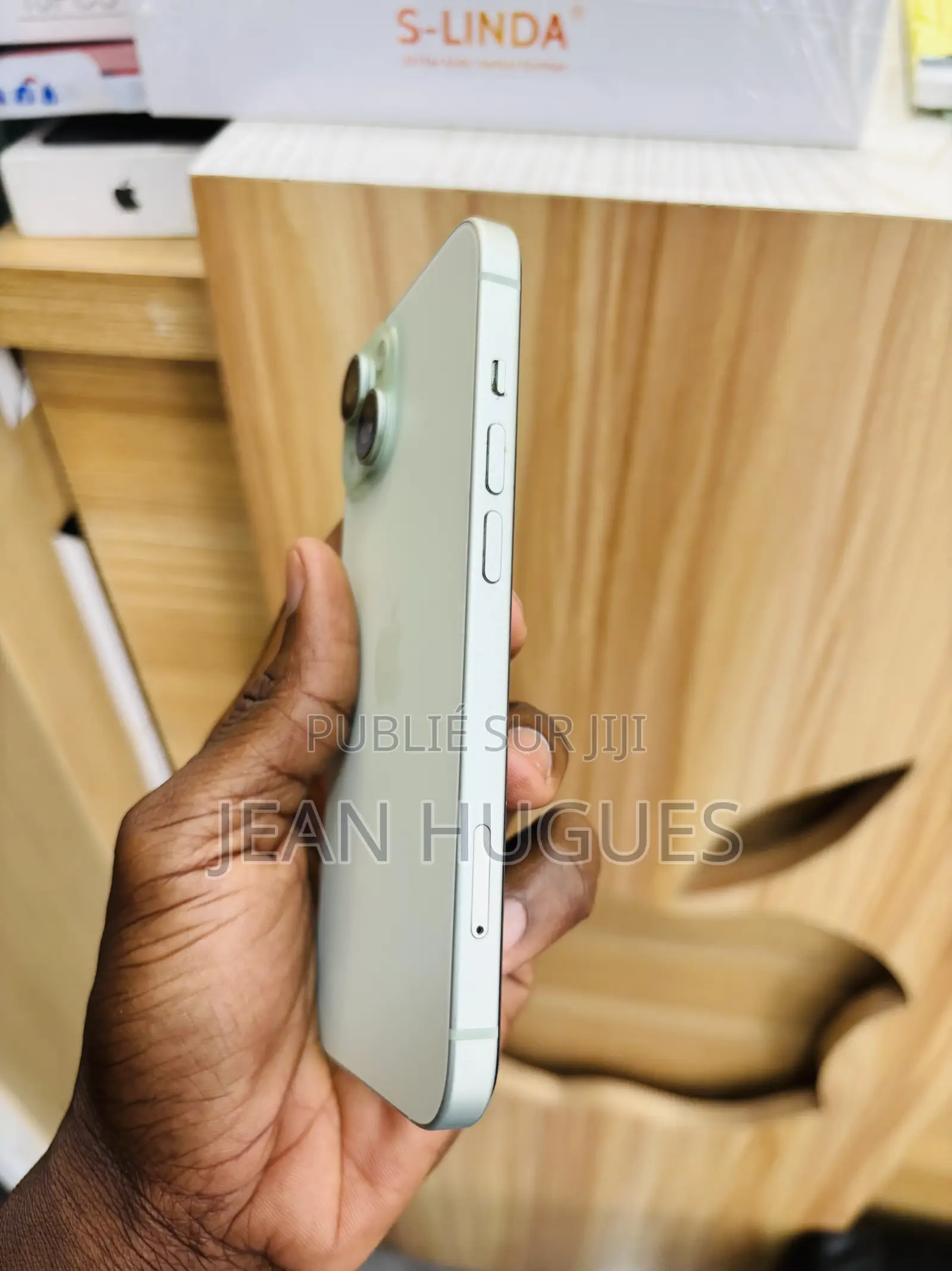 Apple iPhone 15 128 GB Vert