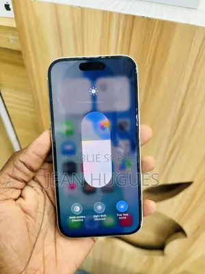 Apple iPhone 15 128 GB Vert