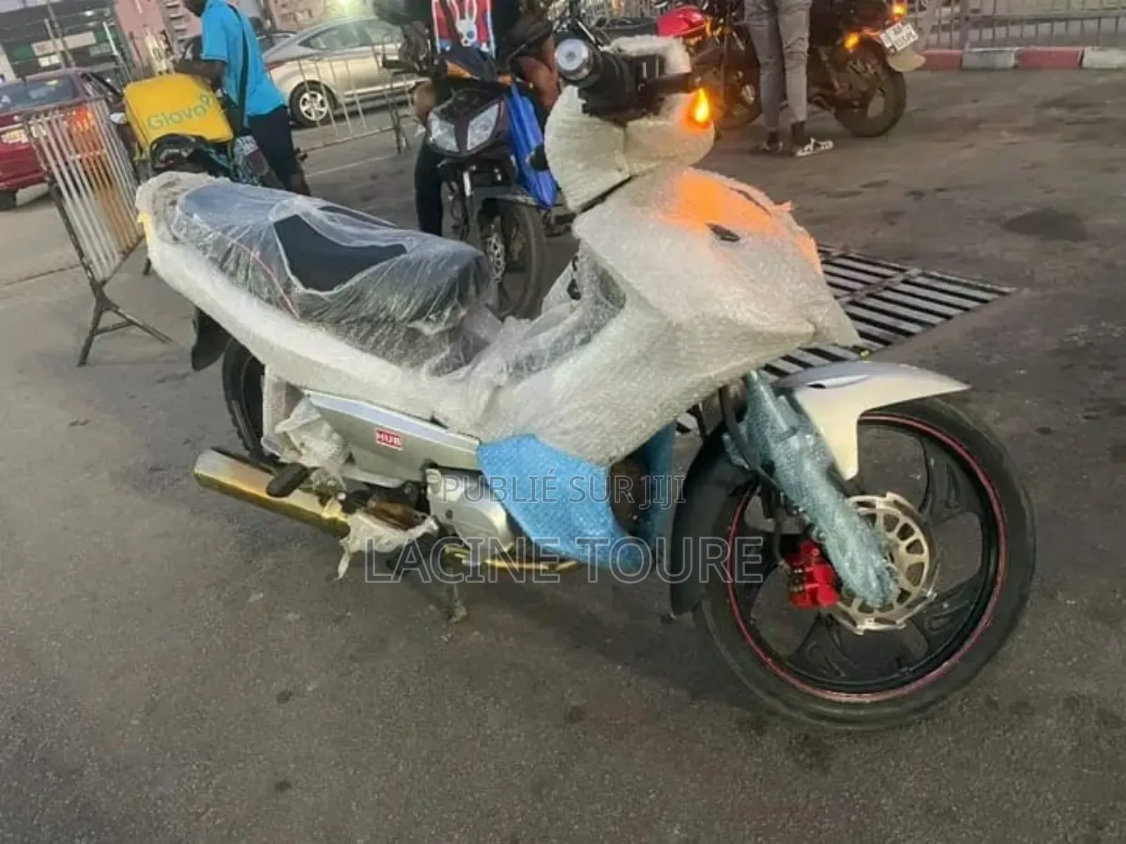 Neuf Motorcycle 2024