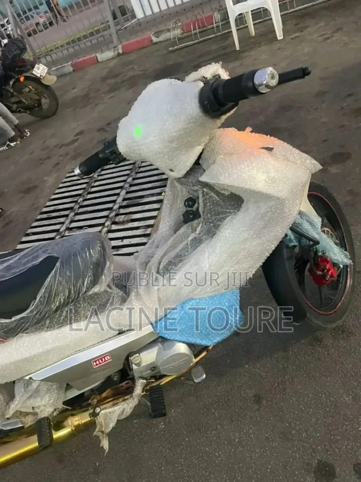 Neuf Motorcycle 2024