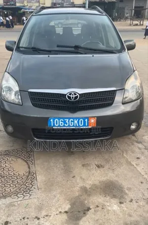 Toyota Corolla Verso 1.8 2004 Gris