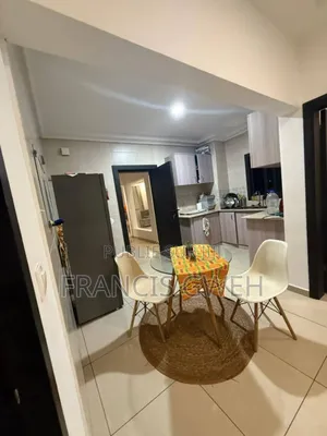 Furnished 2chbre Appartement dans Francis Gweh, Cocody à Louer