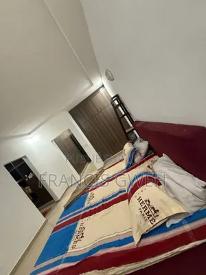 Furnished 2chbre Appartement dans Francis Gweh, Cocody à Louer