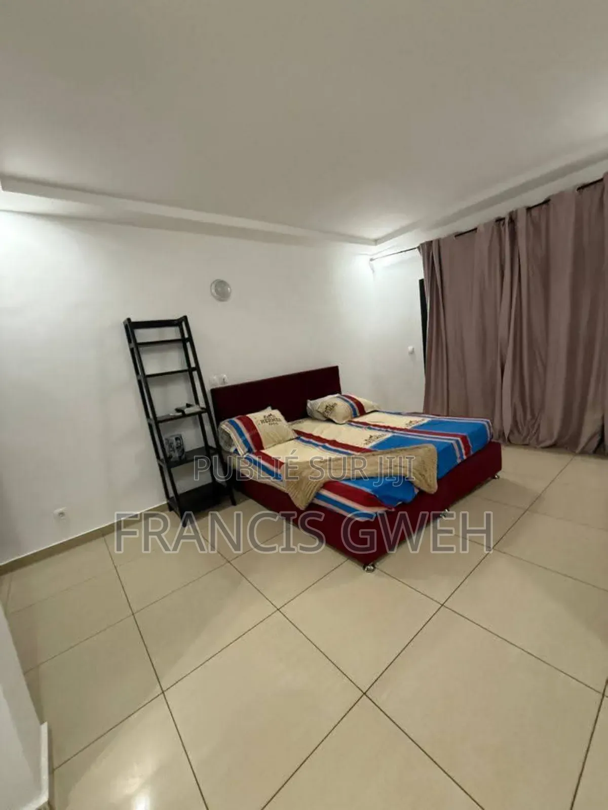 Furnished 2chbre Appartement dans Francis Gweh, Cocody à Louer