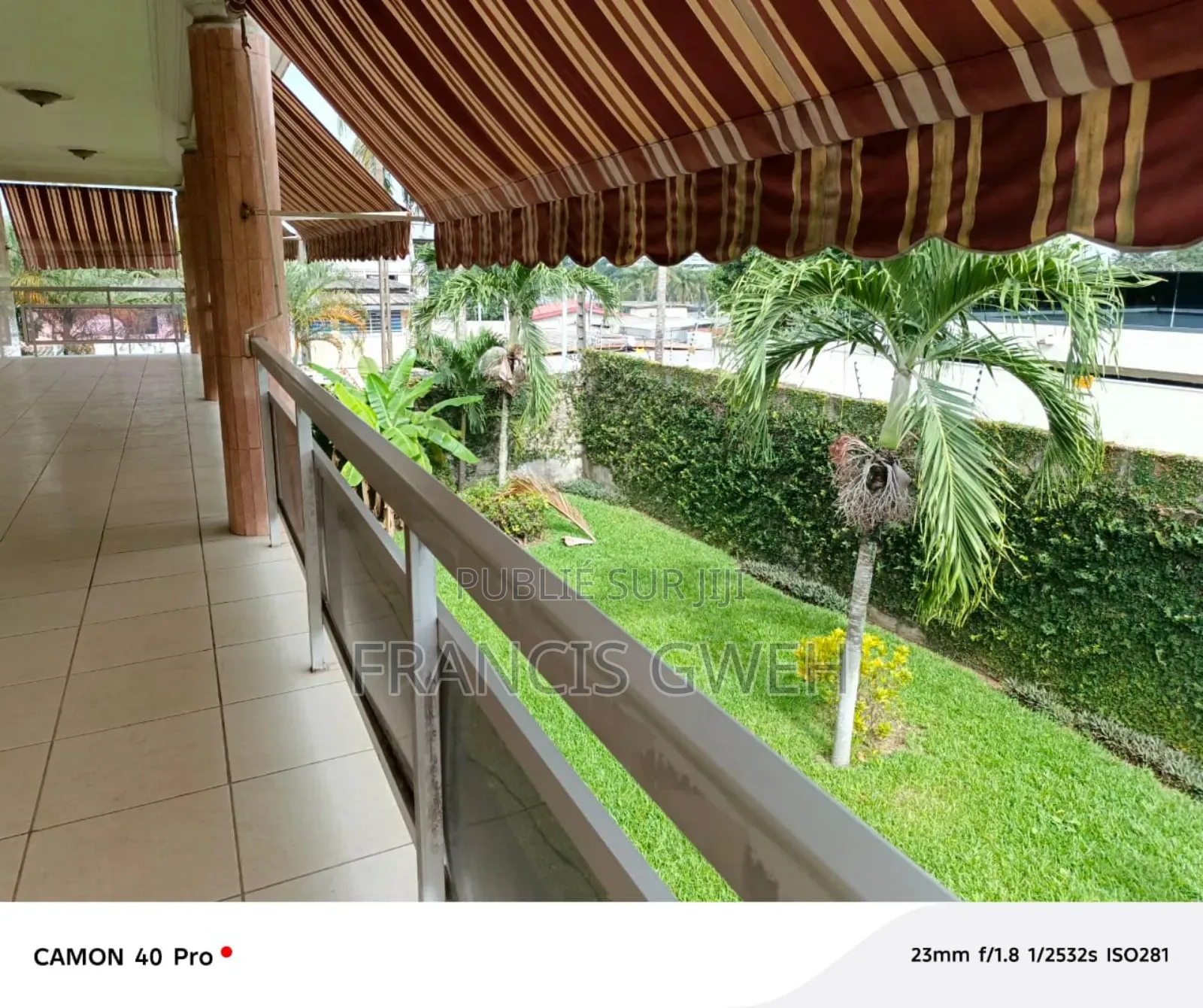 8chbre Duplex dans Francis Gweh, Cocody à Louer