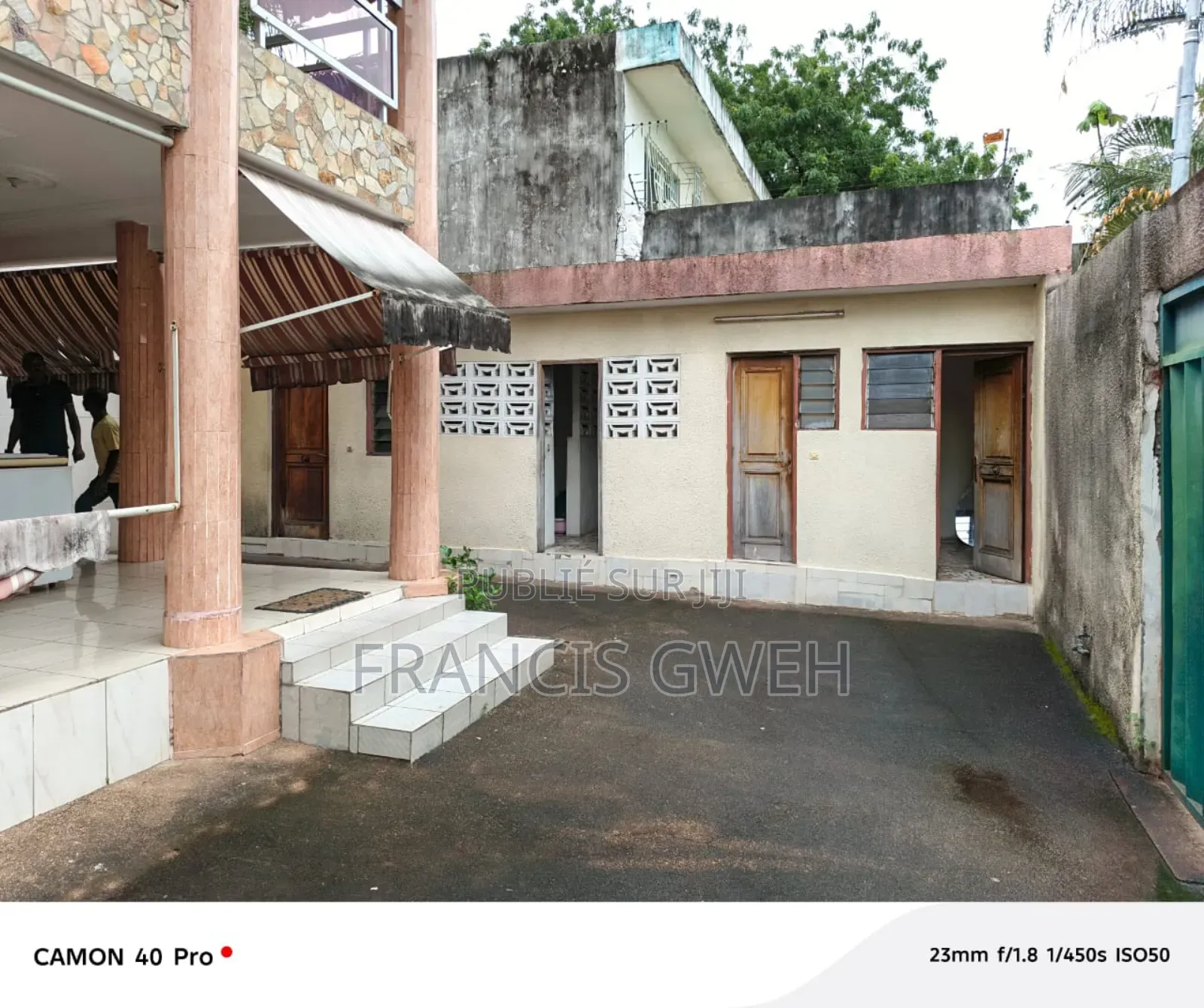 8chbre Duplex dans Francis Gweh, Cocody à Louer