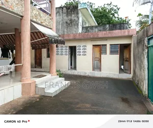 8chbre Duplex dans Francis Gweh, Cocody à Louer