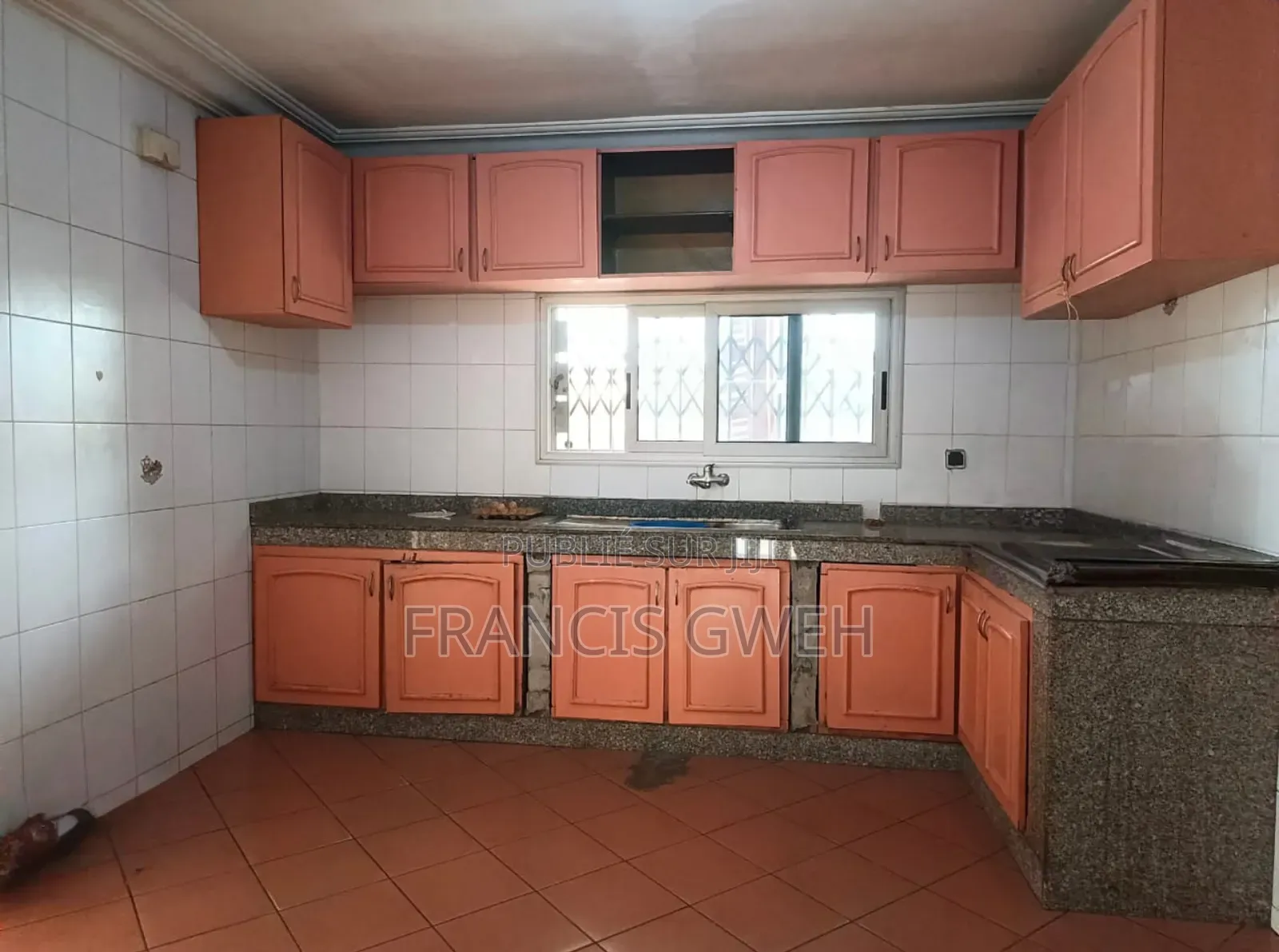 8chbre Duplex dans Francis Gweh, Cocody à Louer