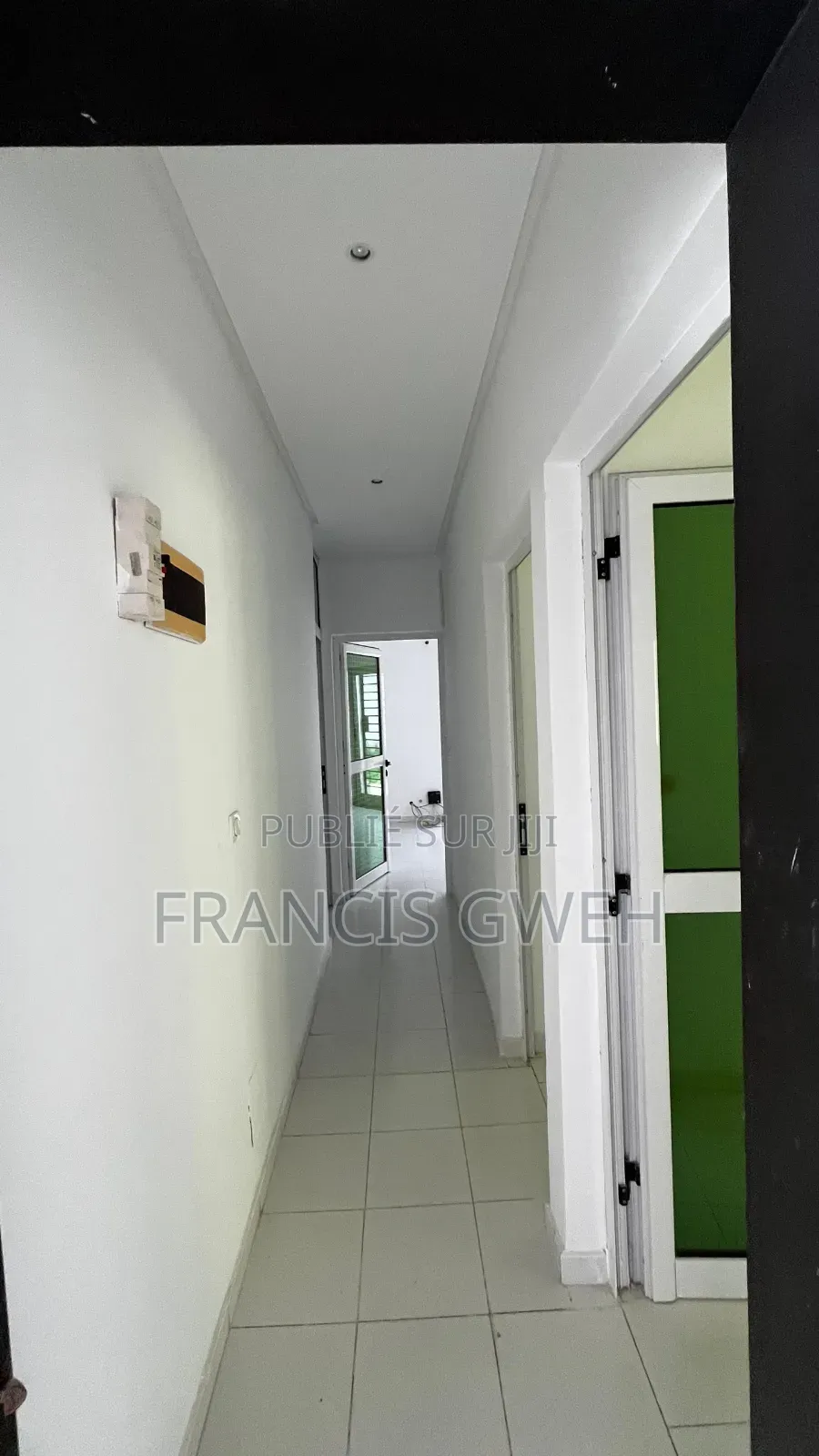 3chbre Villa dans Francis Gweh, Cocody à Louer