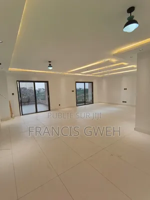 6chbre Villa dans Francis Gweh, Cocody à Vendre