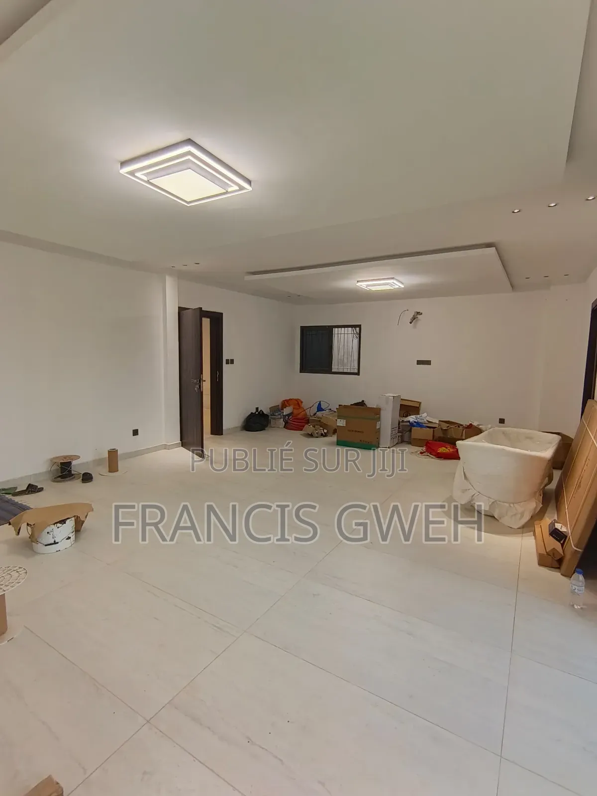 6chbre Villa dans Francis Gweh, Cocody à Vendre