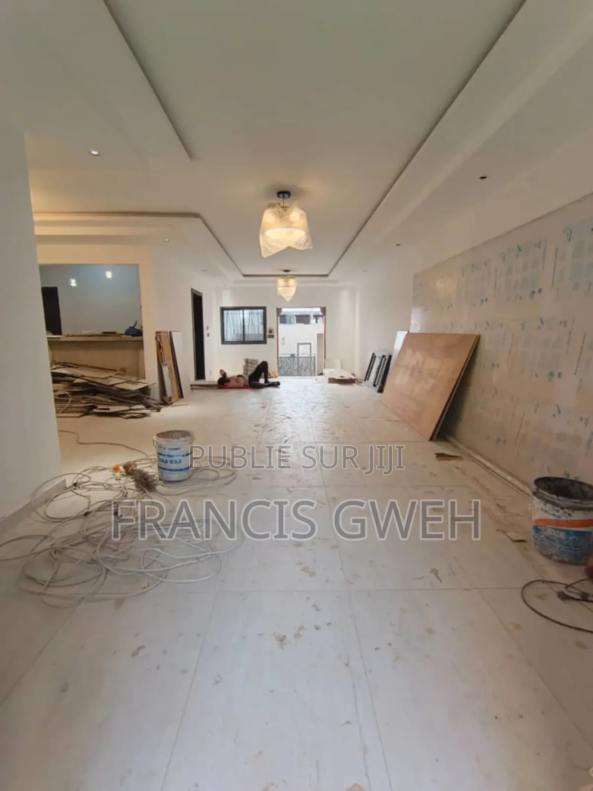 6chbre Villa dans Francis Gweh, Cocody à Vendre