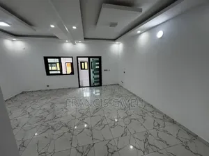 3chbre Duplex dans Francis Gweh, Cocody à Louer