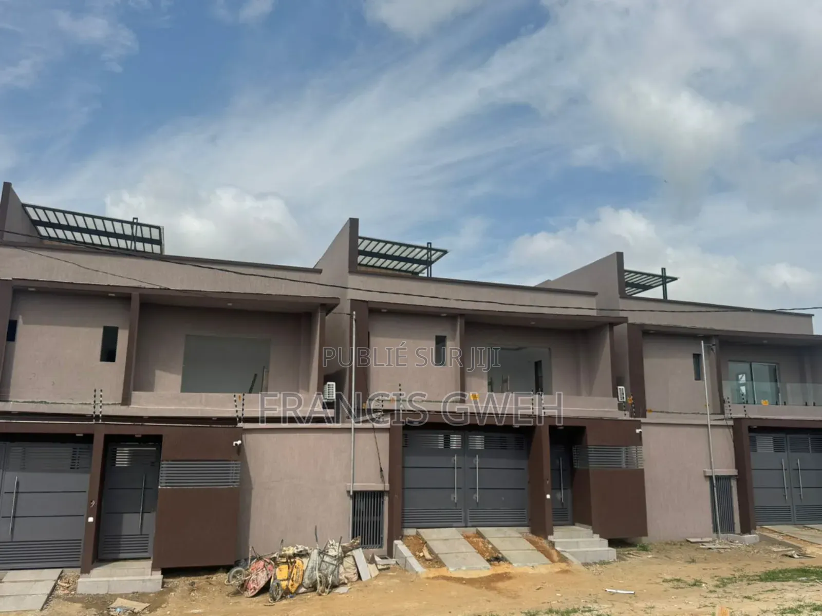 5chbre Duplex dans Francis Gweh, Cocody à Vendre