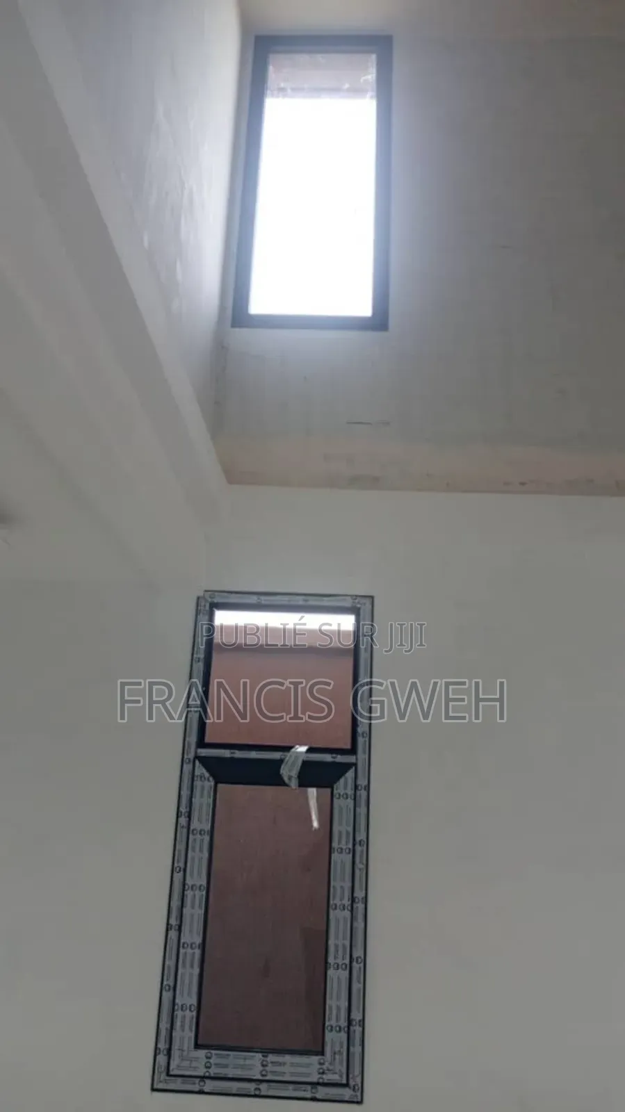 5chbre Duplex dans Francis Gweh, Cocody à Vendre