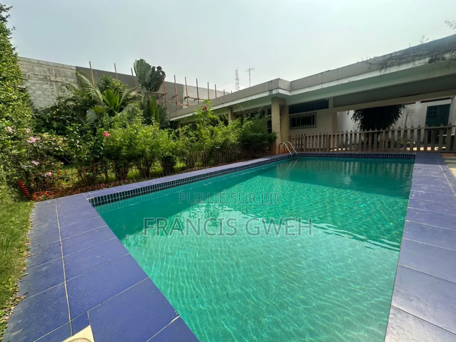 4chbre Villa dans Francis Gweh, Cocody à Louer