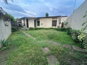 4chbre Villa dans Francis Gweh, Cocody à Louer