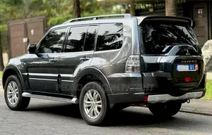 Mitsubishi Pajero 2020 Noir Mat