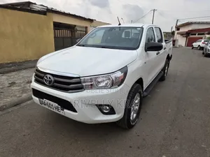 Toyota Hilux Revo Double Cab Deisel 2.4 AWD 2019 Blanc