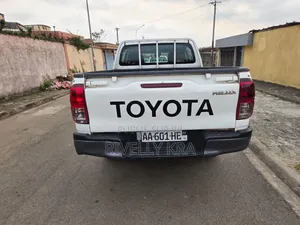 Toyota Hilux Revo Double Cab Deisel 2.4 AWD 2019 Blanc