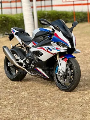 New BMW 125i 2024 Blanc