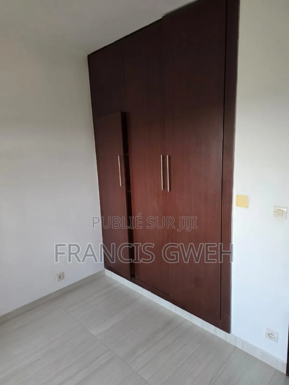 2chbre Appartement dans Francis Gweh, Cocody à Louer