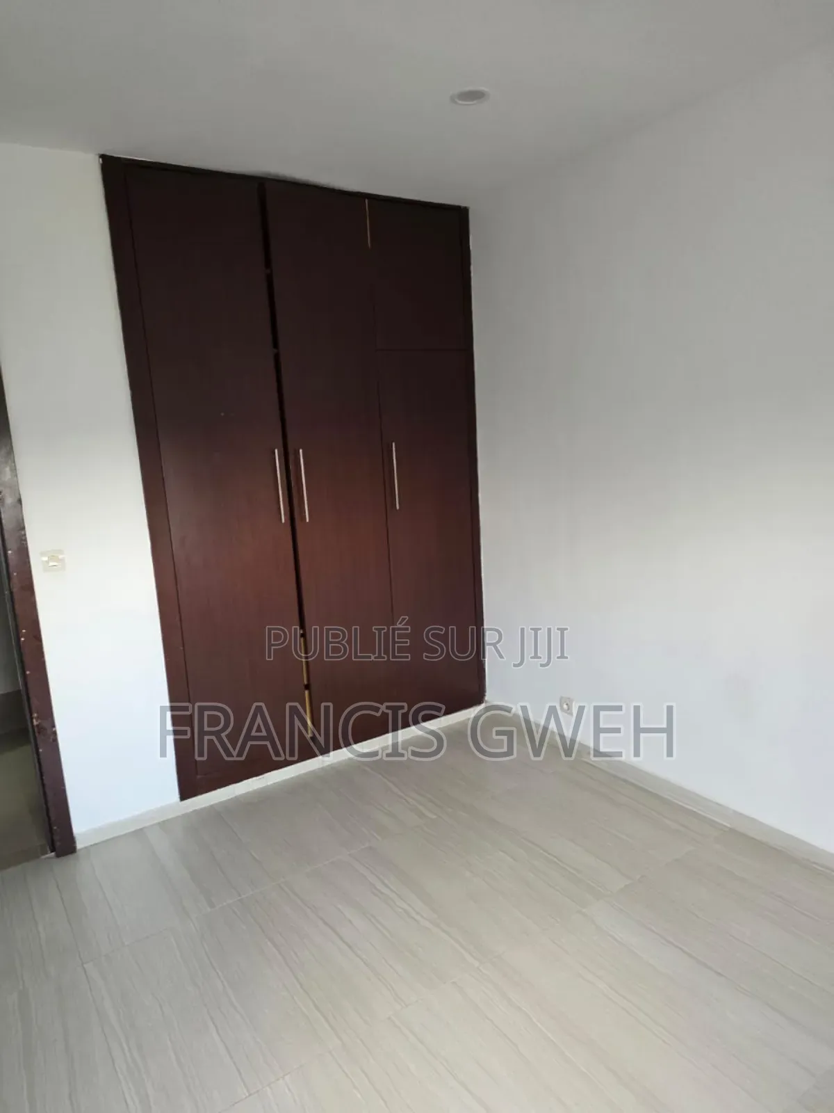 2chbre Appartement dans Francis Gweh, Cocody à Louer