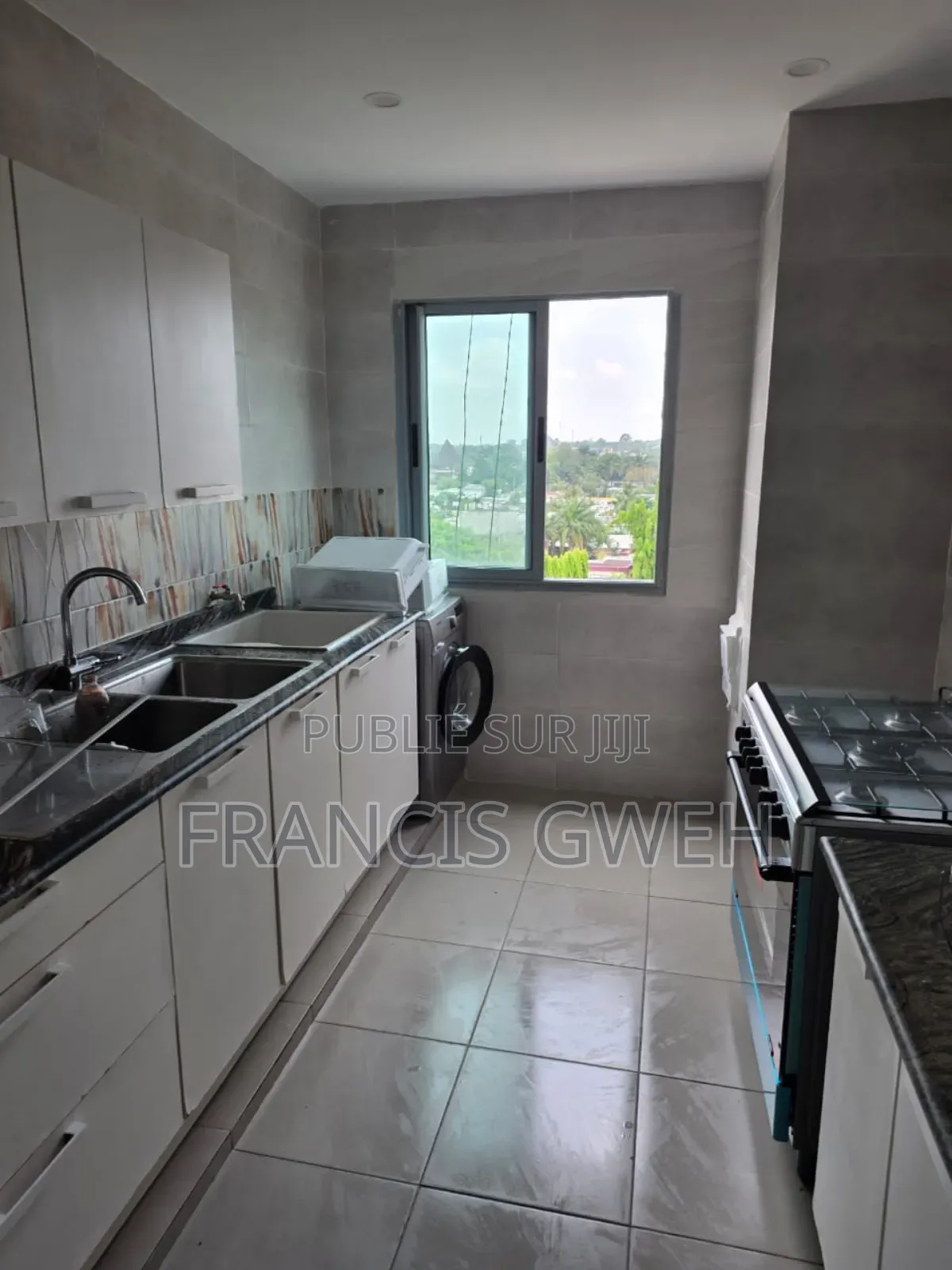 2chbre Appartement dans Francis Gweh, Cocody à Louer