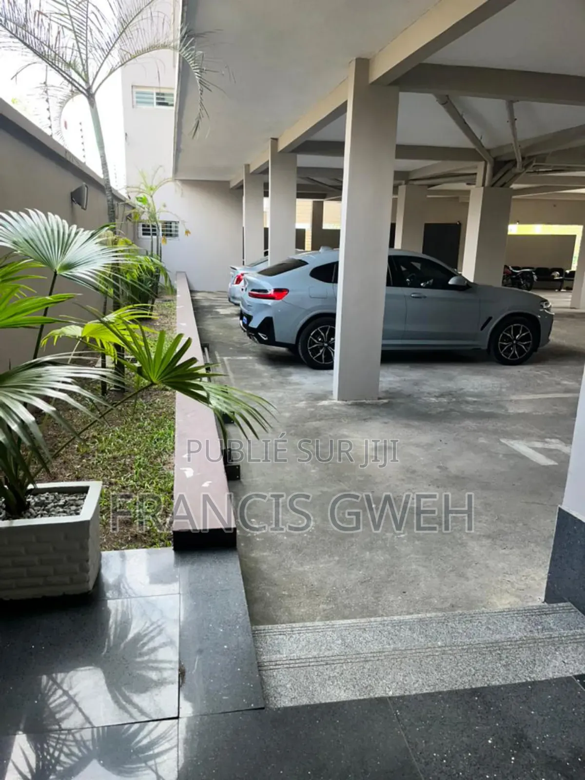 2chbre Appartement dans Francis Gweh, Cocody à Louer