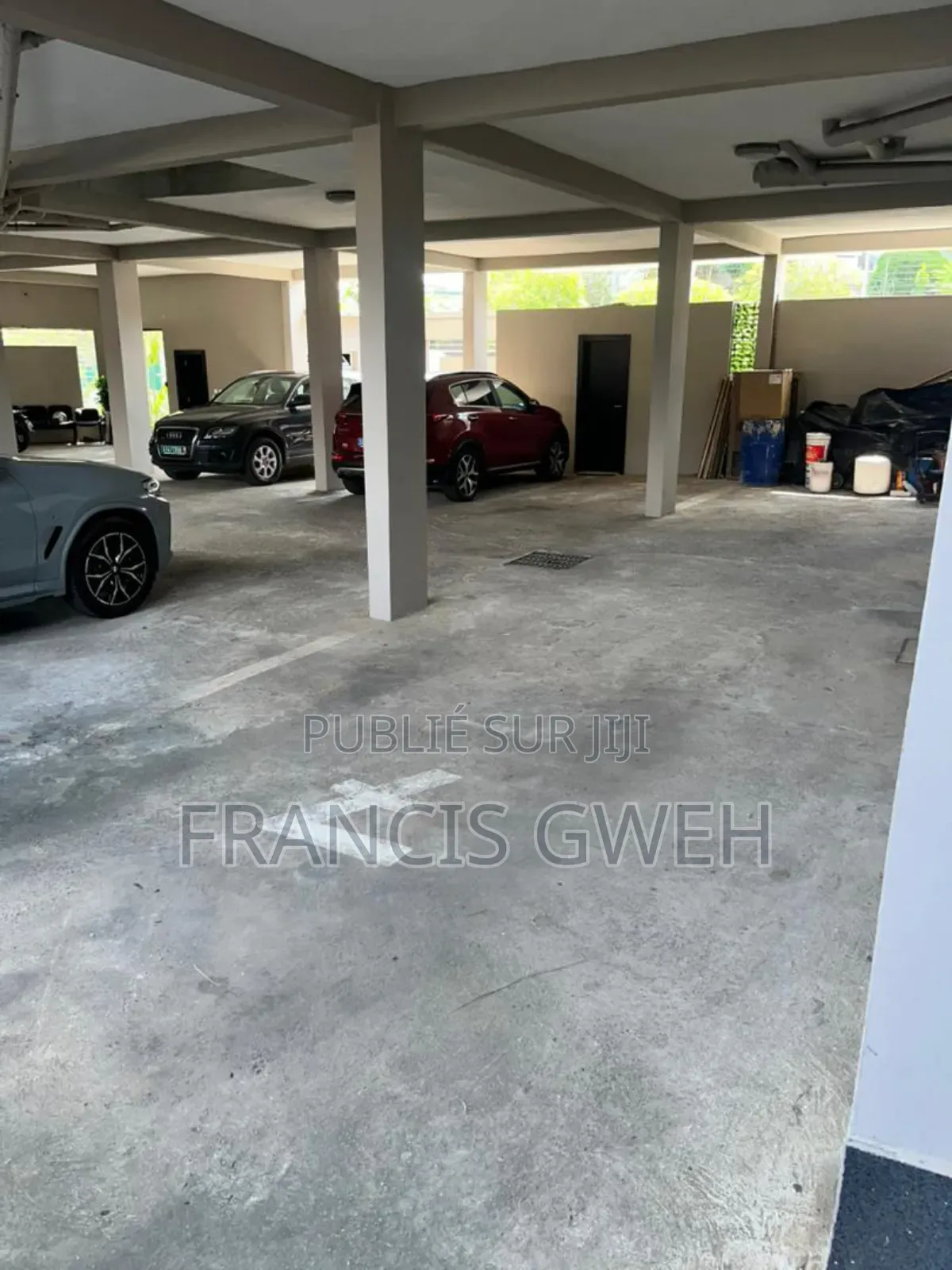 2chbre Appartement dans Francis Gweh, Cocody à Louer